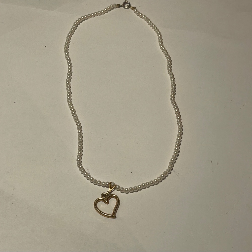 Gold Tone Heart Pendant Faux Pearl Necklace Child Size 15”